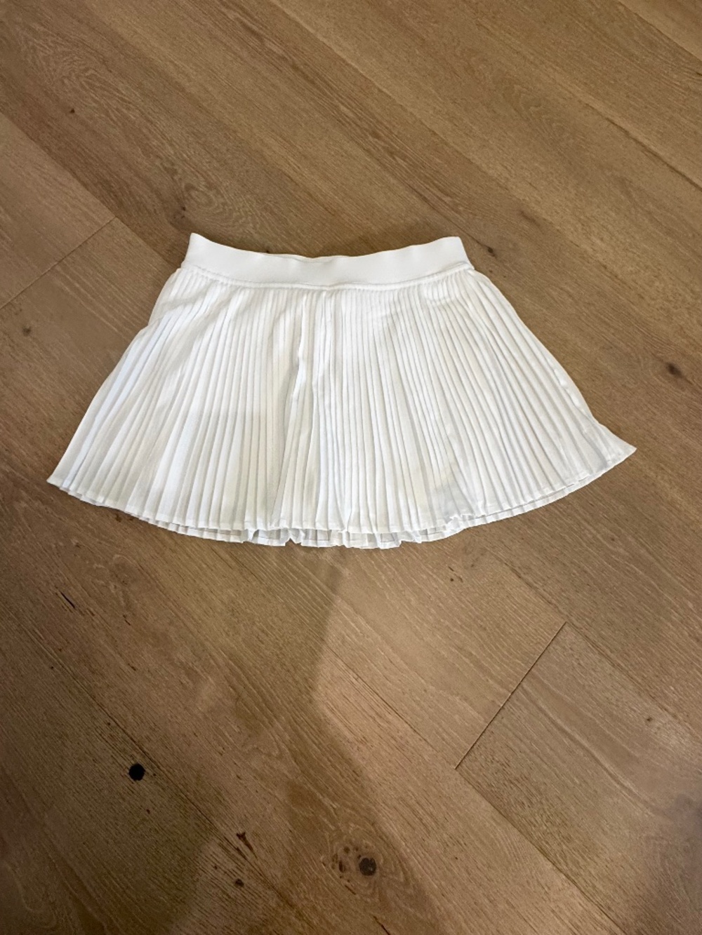 Lululemon Athletica Varsity HR Pleated White Tennis Skirt-Size 6